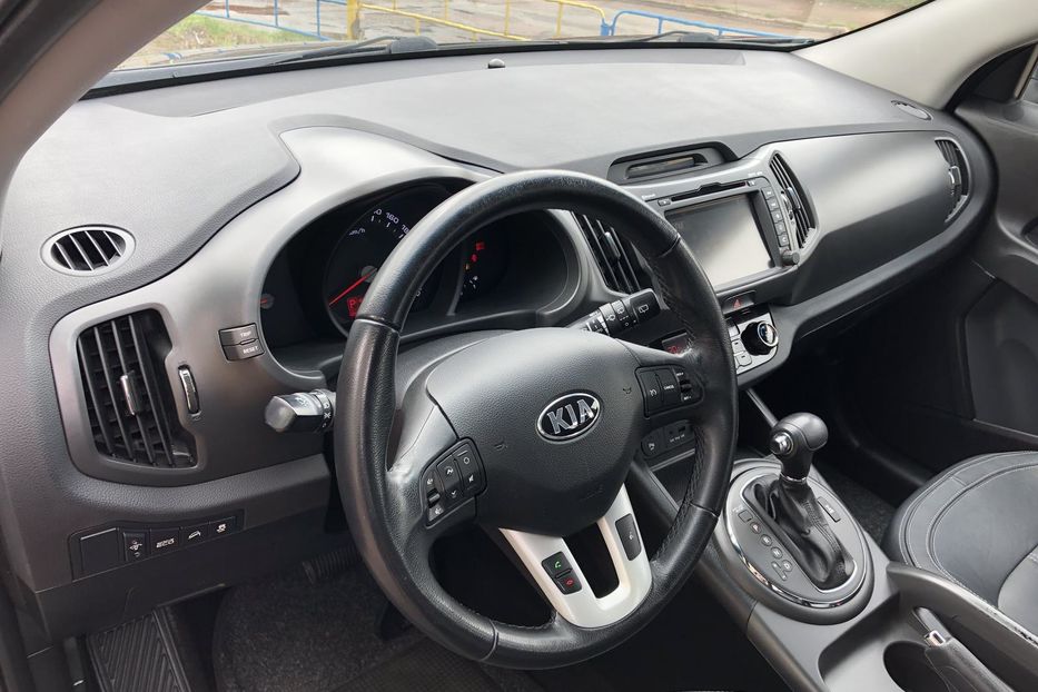 Продам Kia Sportage III поколение 2.0d AT (184 л.с 2014 года в Житомире