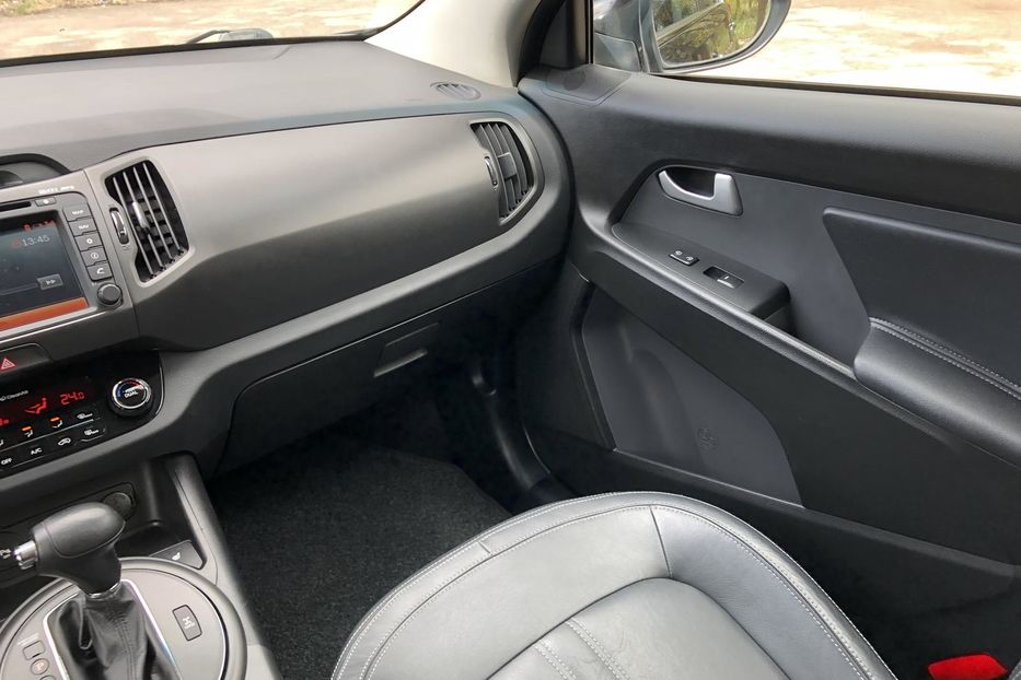 Продам Kia Sportage III поколение 2.0d AT (184 л.с 2014 года в Житомире