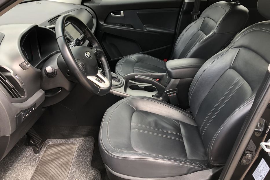 Продам Kia Sportage III поколение 2.0d AT (184 л.с 2014 года в Житомире