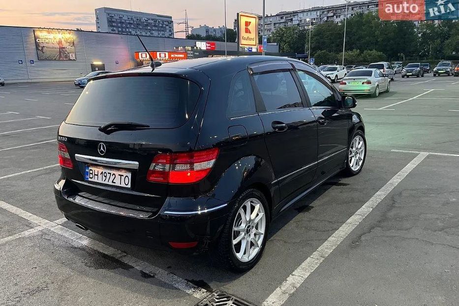 Продам Mercedes-Benz B 200 РЕСТАЙЛ 2010 года в г. Голованевск, Кировоградская область