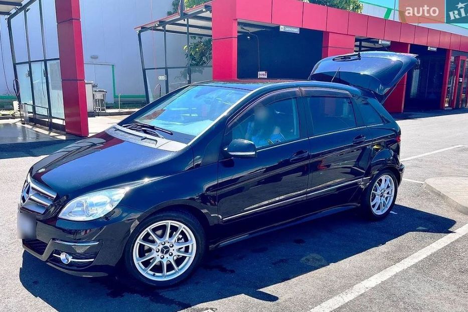 Продам Mercedes-Benz B 200 РЕСТАЙЛ 2010 года в г. Голованевск, Кировоградская область