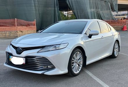 Продам Toyota Camry Premium  2020 года в Киеве