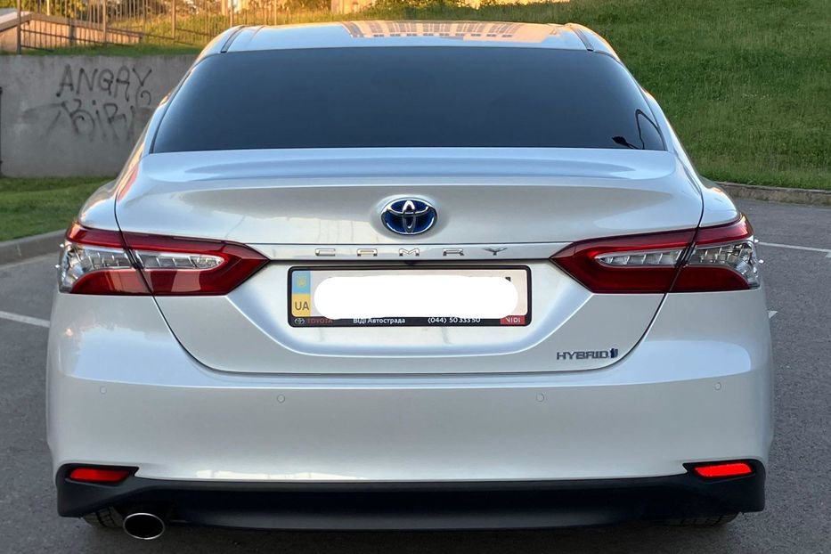 Продам Toyota Camry Premium  2020 года в Киеве