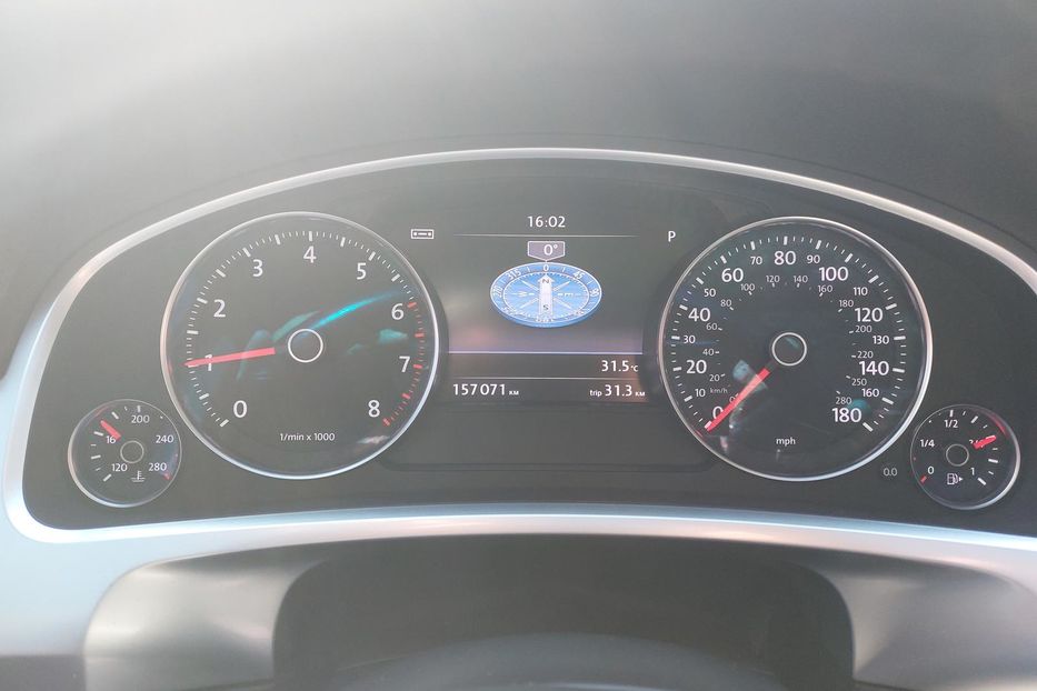 Продам Volkswagen Touareg Гибрид 2011 года в Киеве