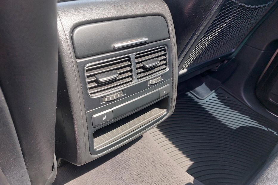 Продам Volkswagen Touareg Гибрид 2011 года в Киеве