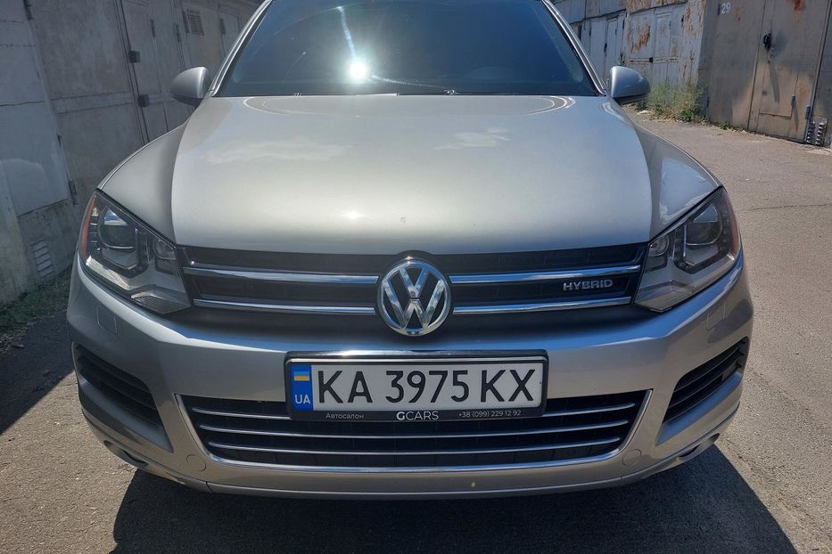 Продам Volkswagen Touareg Гибрид 2011 года в Киеве
