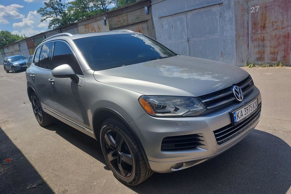 Продам Volkswagen Touareg Гибрид 2011 года в Киеве