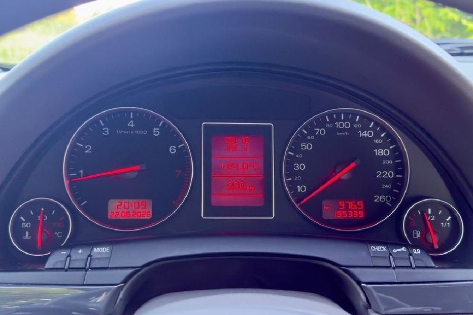 Продам Audi A4 2002 года в Киеве