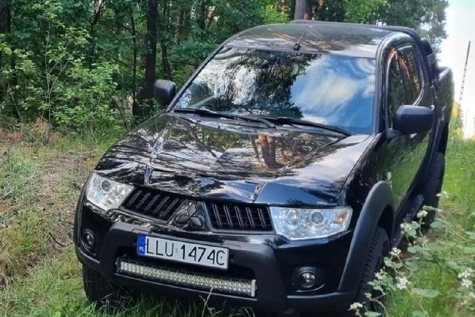 Продам Mitsubishi L 200 L200 2012 года в Киеве