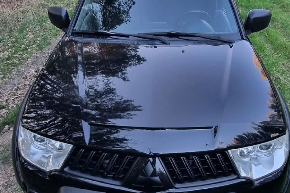 Продам Mitsubishi L 200 L200 2012 года в Киеве