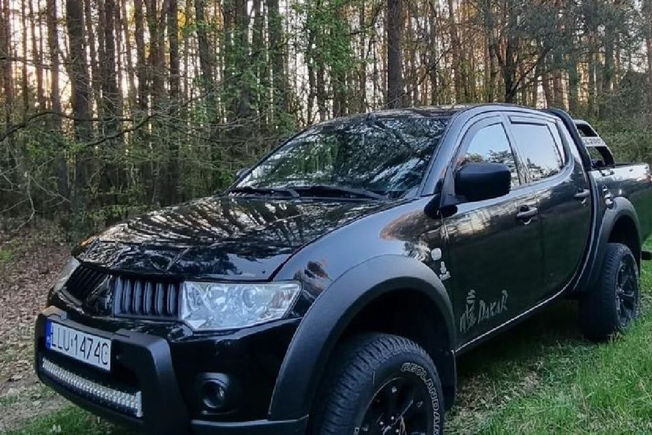 Продам Mitsubishi L 200 L200 2012 года в Киеве