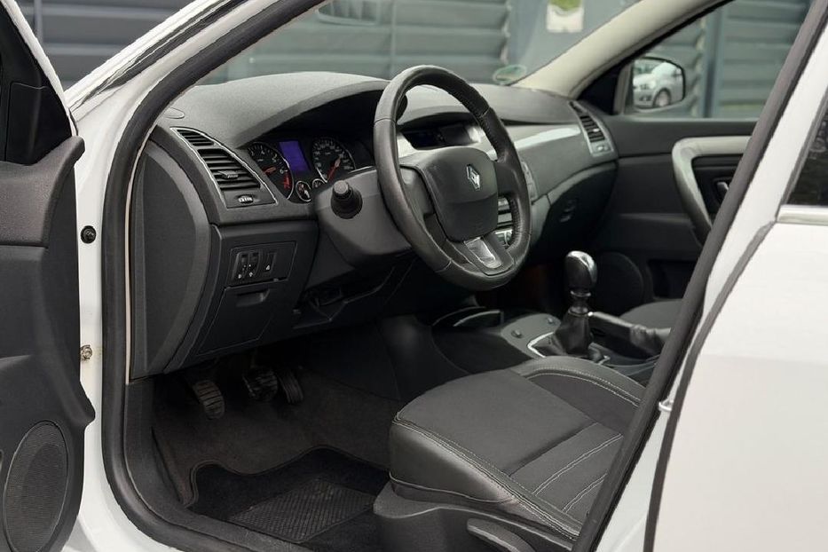 Продам Renault Laguna 2012 года в Киеве