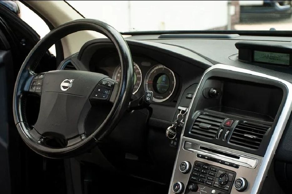 Продам Volvo XC60 2010 года в Киеве