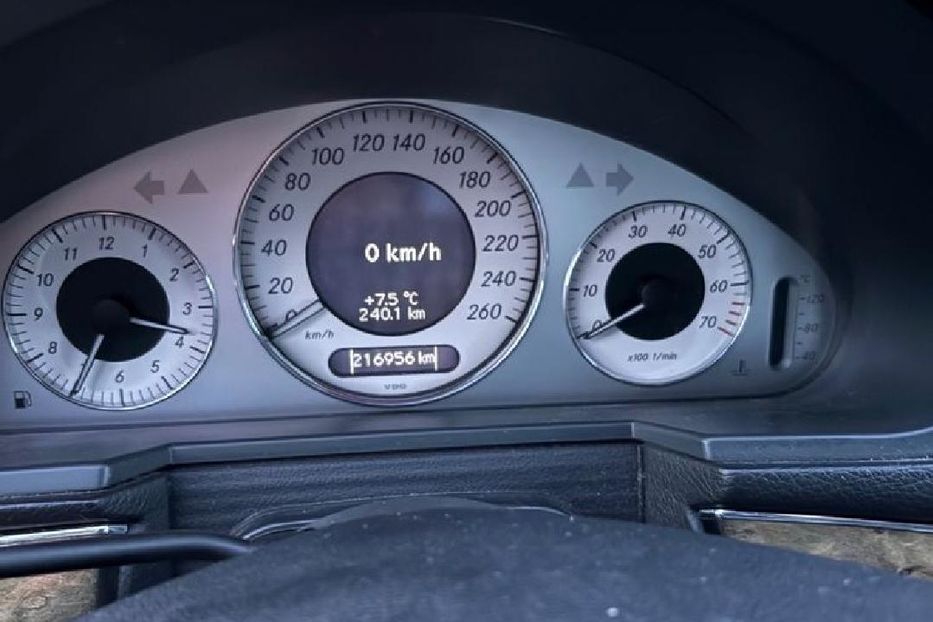 Продам Mercedes-Benz E-Class 211 2005 года в Киеве