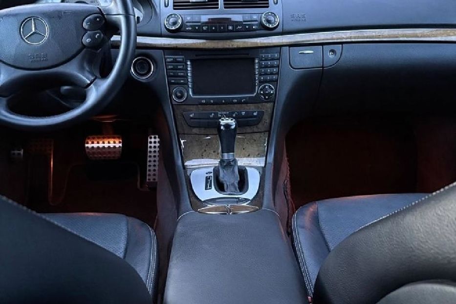 Продам Mercedes-Benz E-Class 211 2005 года в Киеве