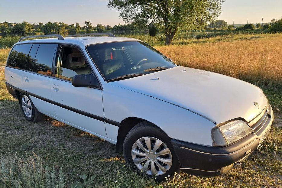 Продам Opel Omega CARAVAN 1989 года в г. Гайсин, Винницкая область