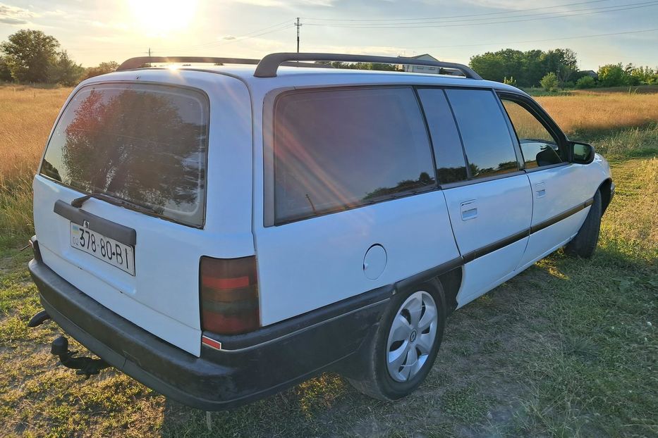 Продам Opel Omega CARAVAN 1989 года в г. Гайсин, Винницкая область