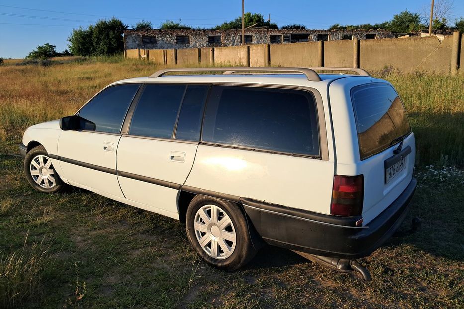 Продам Opel Omega CARAVAN 1989 года в г. Гайсин, Винницкая область