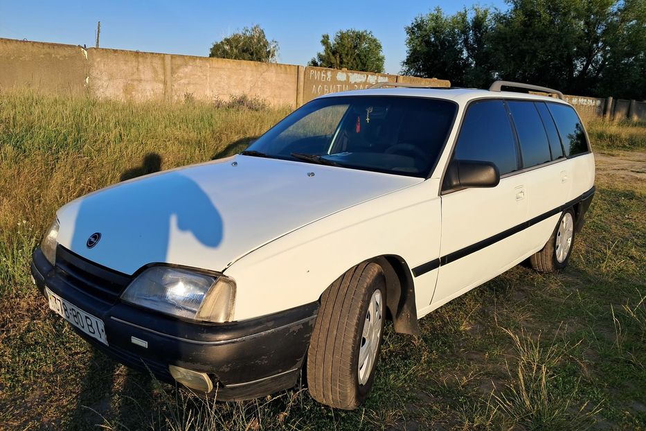 Продам Opel Omega CARAVAN 1989 года в г. Гайсин, Винницкая область
