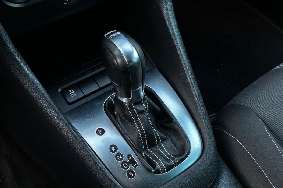 Продам Volkswagen Golf GTI 2012 года в Киеве