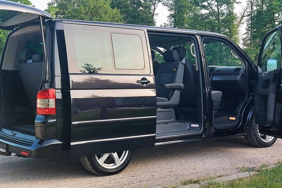 Продам Volkswagen T5 (Transporter) пасс. Т5 2005 года в Киеве