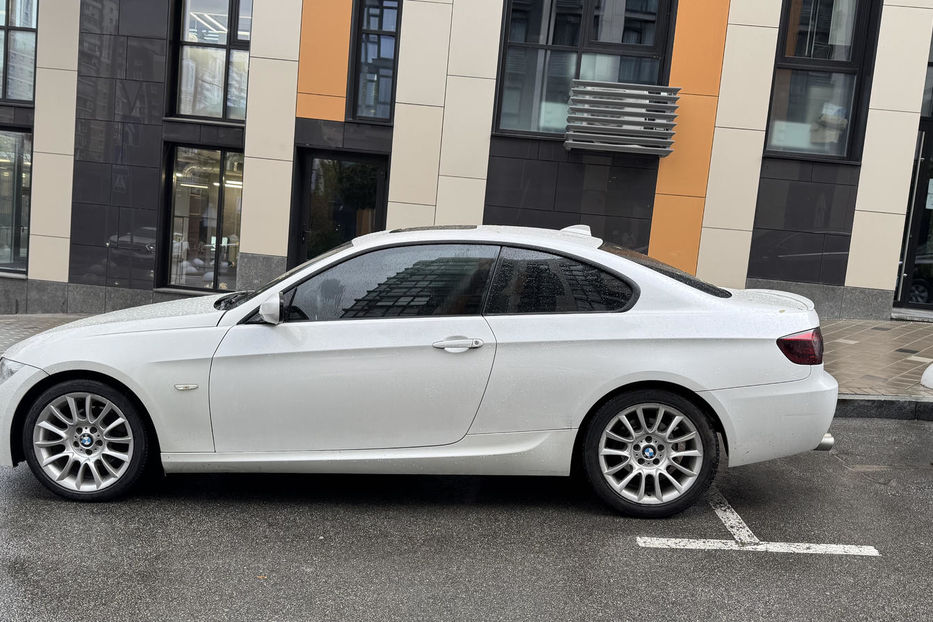 Продам BMW 328 E92 328i 2012 года в Киеве