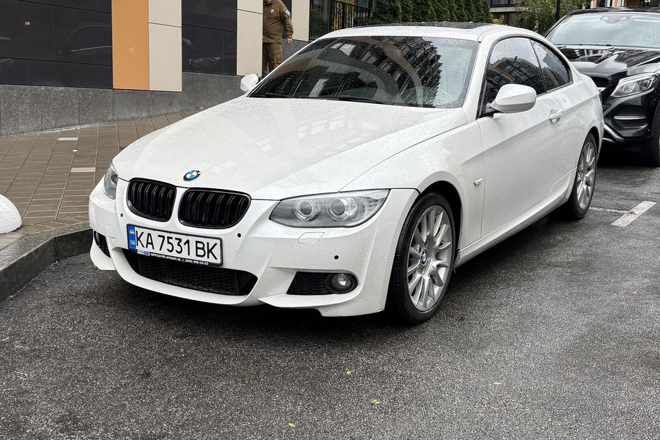 Продам BMW 328 E92 328i 2012 года в Киеве