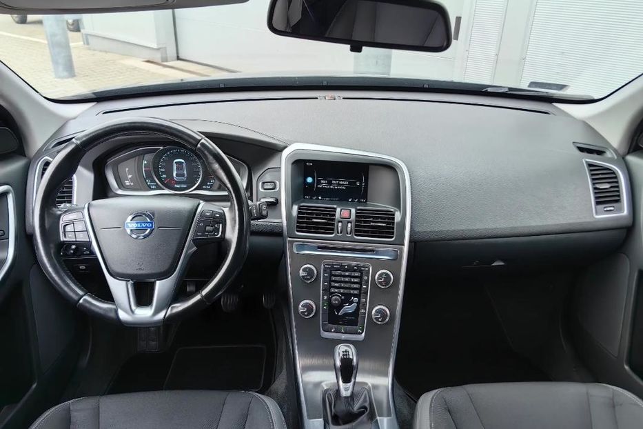 Продам Volvo XC60 2014 года в Киеве