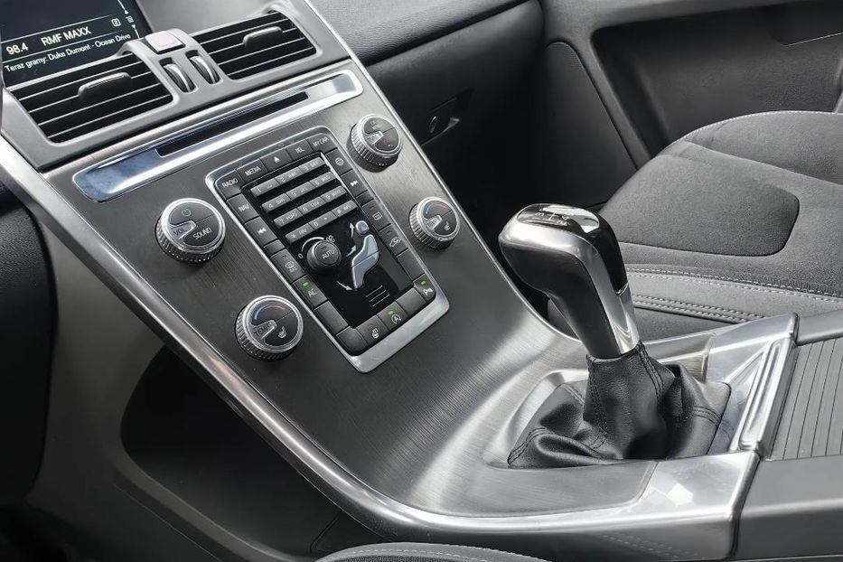 Продам Volvo XC60 2014 года в Киеве