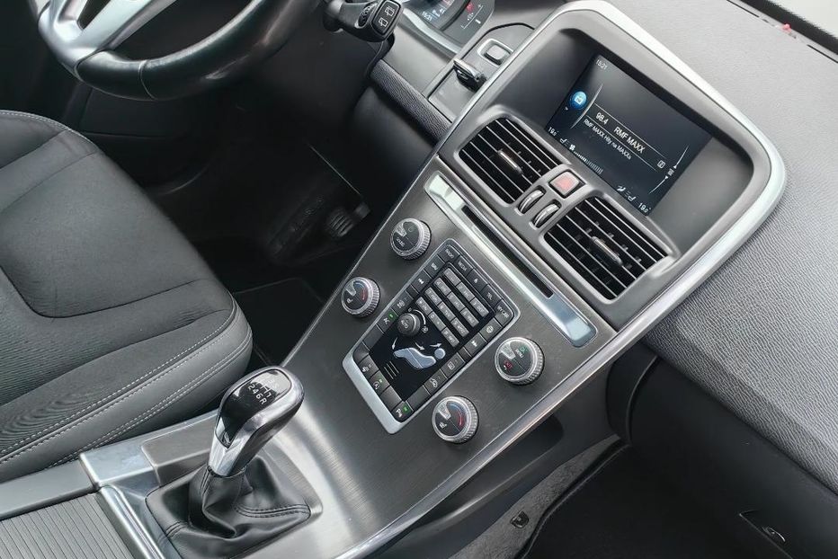 Продам Volvo XC60 2014 года в Киеве