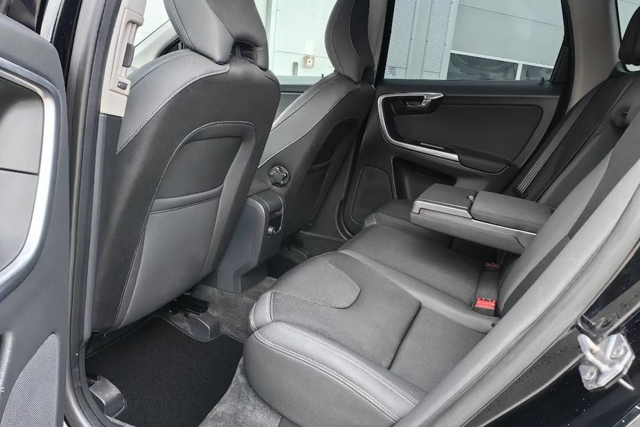 Продам Volvo XC60 2014 года в Киеве