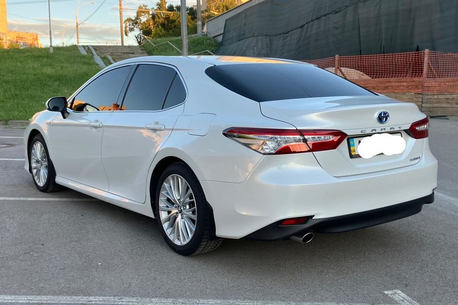 Продам Toyota Camry Premium  2020 года в Киеве