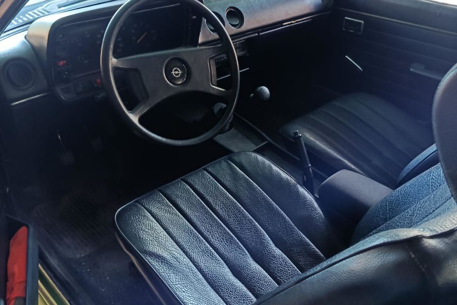 Продам Opel Manta 1987 года в г. Борисполь, Киевская область