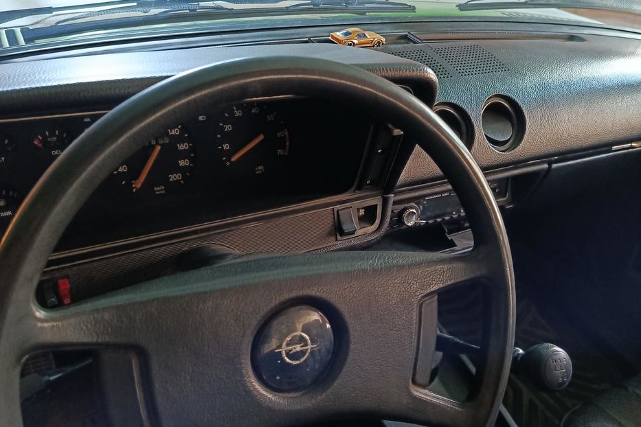 Продам Opel Manta 1987 года в г. Борисполь, Киевская область