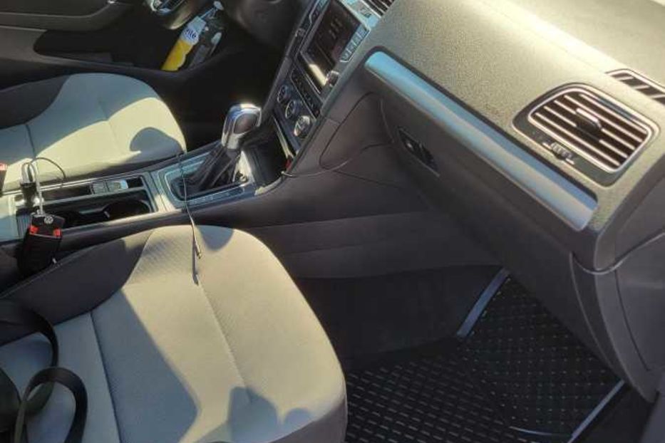 Продам Volkswagen e-Golf 2016 года в Виннице