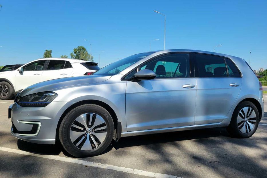 Продам Volkswagen e-Golf 2016 года в Виннице