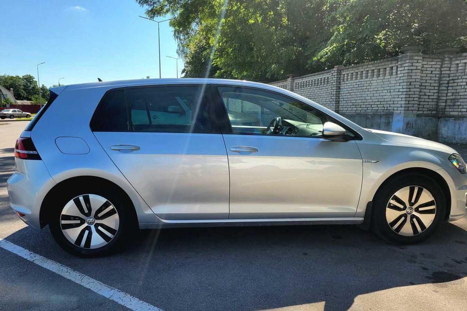 Продам Volkswagen e-Golf 2016 года в Виннице