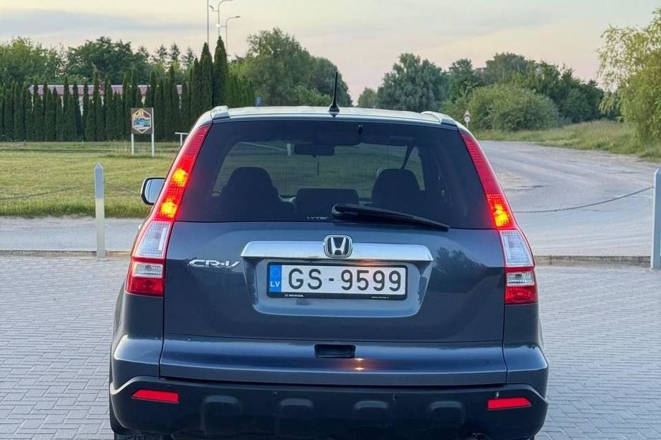 Продам Honda CR-V 2009 года в Киеве