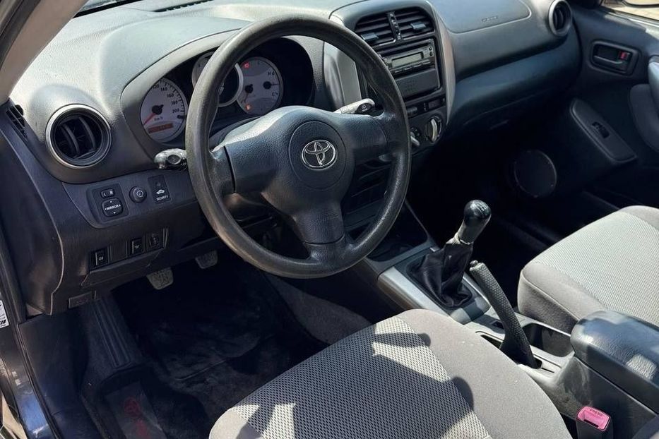 Продам Toyota Rav 4 2004 года в Киеве