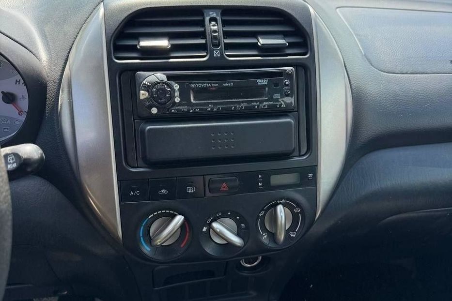 Продам Toyota Rav 4 2004 года в Киеве