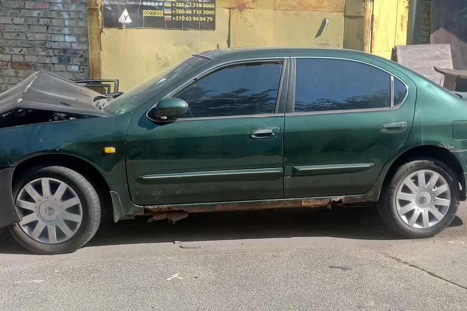 Продам Nissan Maxima после дтп 2000 года в Киеве