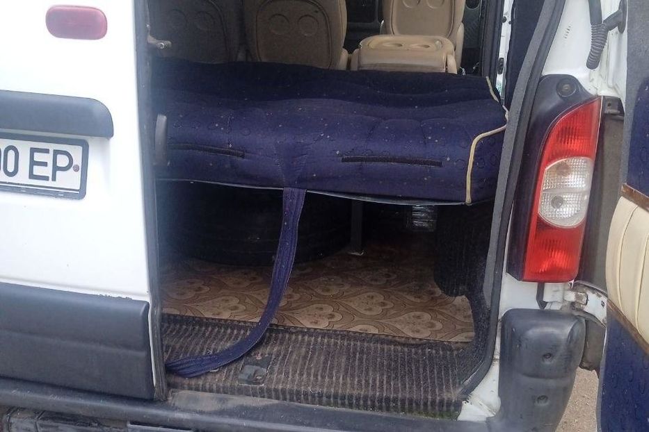 Продам Renault Master пасс. 8+1 2003 года в г. Ольшанка, Кировоградская область