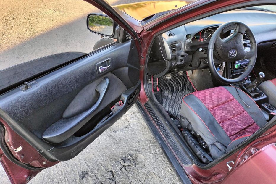 Продам Honda Accord 5 1995 года в Ровно