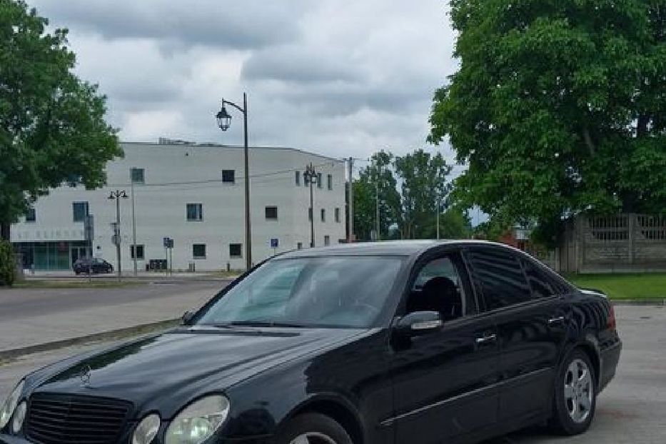 Продам Mercedes-Benz E-Class 2003 года в Харькове