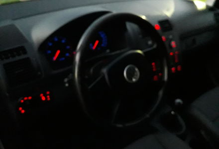 Продам Volkswagen Touran 2003 года в Черновцах