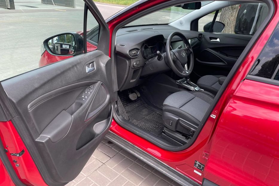 Продам Opel Crossland X Elegance 2024 года в Днепре