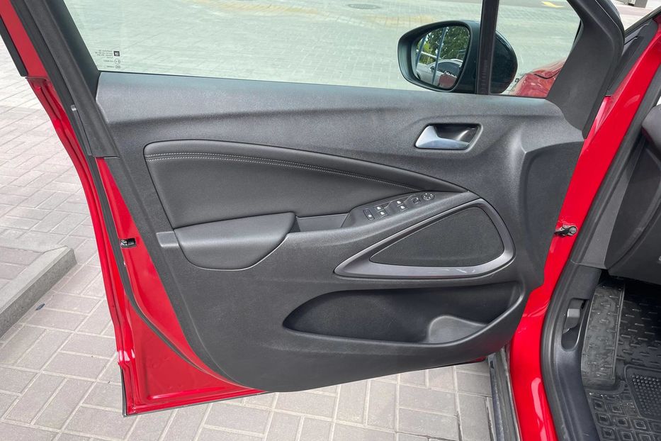 Продам Opel Crossland X Elegance 2024 года в Днепре