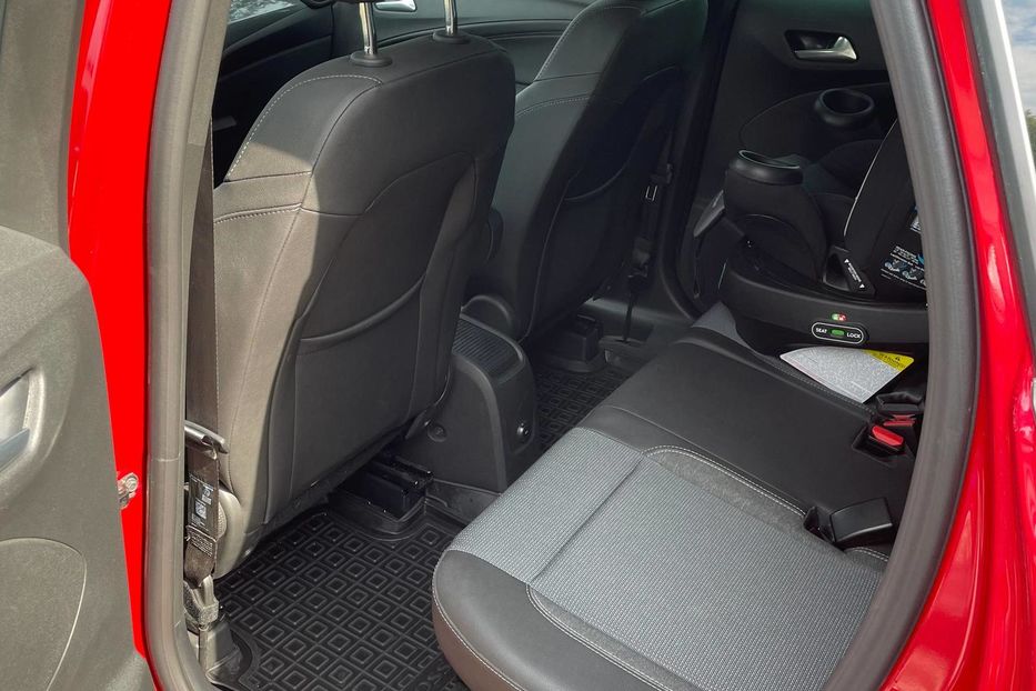 Продам Opel Crossland X Elegance 2024 года в Днепре