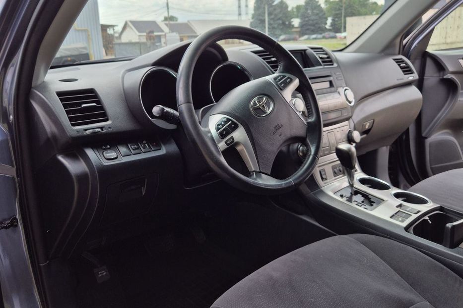 Продам Toyota Highlander 3.5 A/T Comfort, 5 місць 2011 года в Днепре