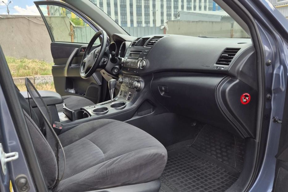 Продам Toyota Highlander 3.5 A/T Comfort, 5 місць 2011 года в Днепре